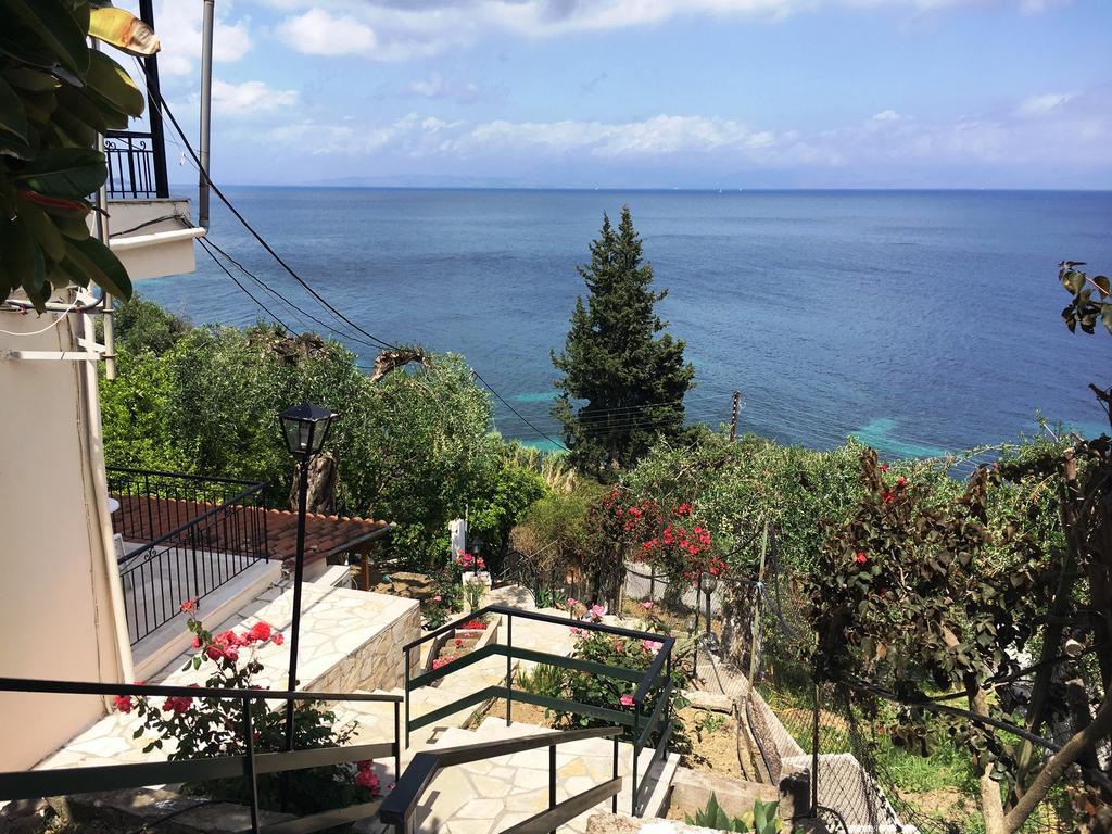 Casa Dei Venti - Sea View Apartments - 100M From The Beach Benitses  Bagian luar foto